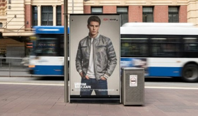 Transit bus advertising features